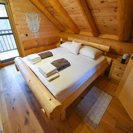 Luxury Log House *