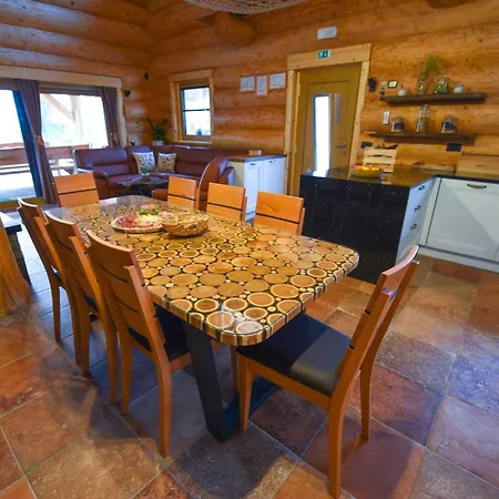 Luxury Log House Globoko (Posavje)