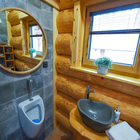 Villa Luxury Log House *