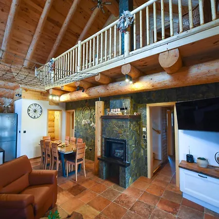 Luxury Log House *